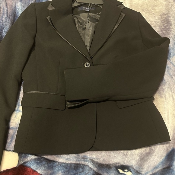 Jones Wear Black Women's Blazer - Picture 6 of 6